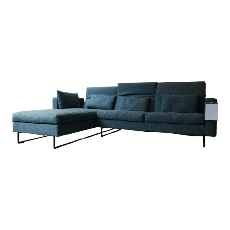 Ecksofa Embrace Stoff 2480 0063 Blau Kufe Schwarz Pulverbeschichtet Mit 4 Kissen Saisonangebot