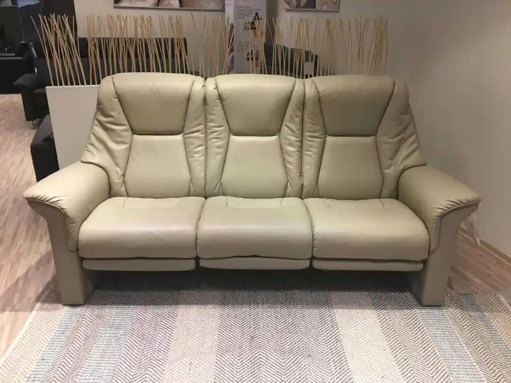 Ausverkauf Sofa Lux Dreisitzer Cori Beige LegComfort Funktion rechts links