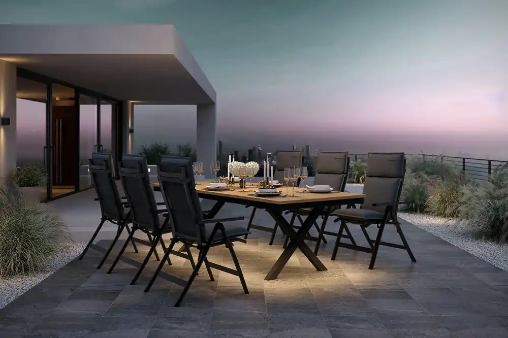 Super-Preis OUTFLEXX Luminara Garten-Essgruppe, anthrazit matt/natur, Alu / Textilen / Holzimitat, 240 x 100 cm, LED-Beleuchtung, 6 Klappstühle, Auflagen inklusive